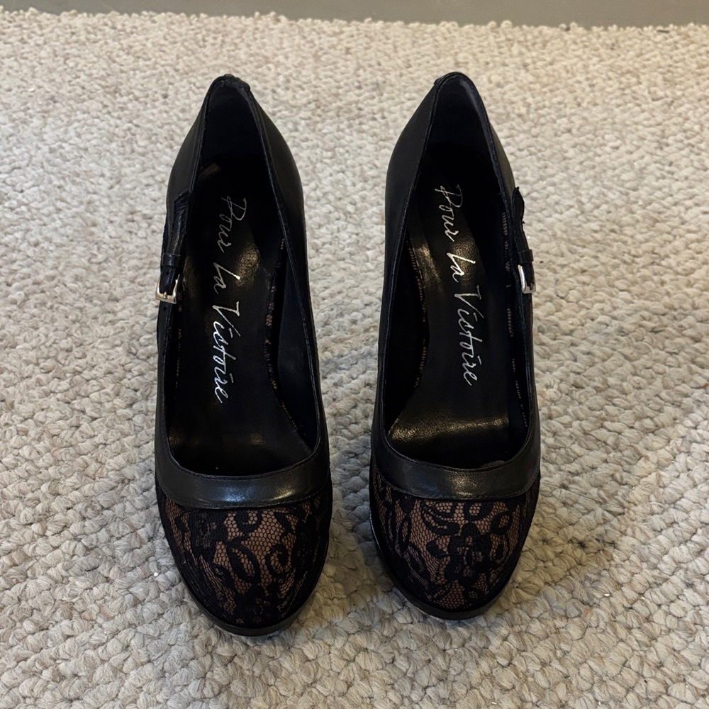 Pour La Victoire Black and Lace Heels